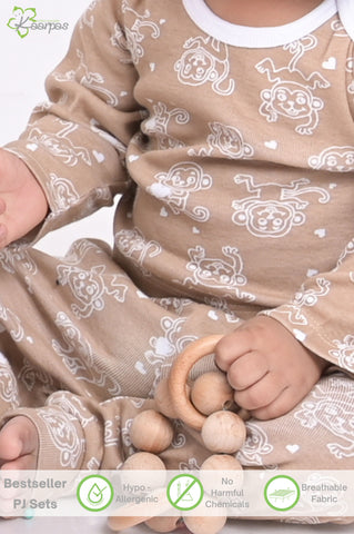 Kaarpas organic cotton 2-piece baby PJ set with jumping monkey- Brown